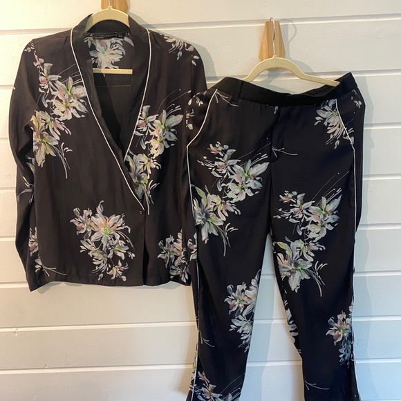 Zara - Floral Pant and Blouse Set - Picture 4 of 6
